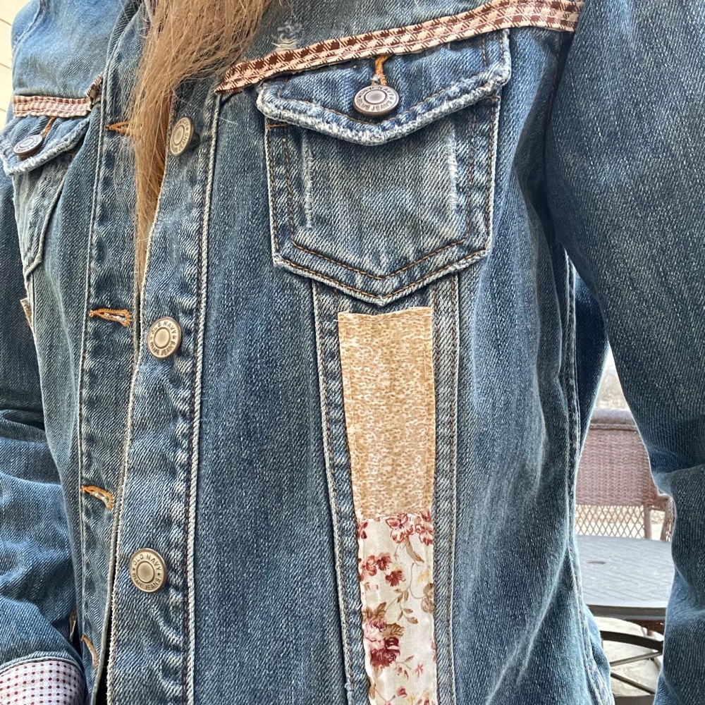 Angel wings embroidered patchwork upcycled jean jacket y2k - Picture 4 of 15
